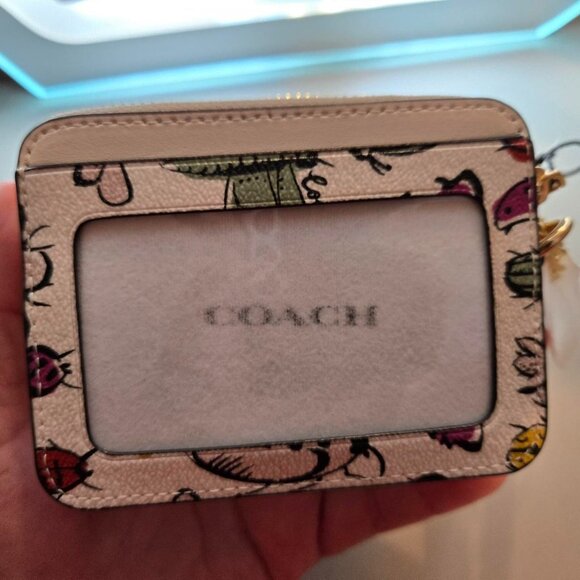 Coach zip card case with Creature Print - Picture 2 of 8